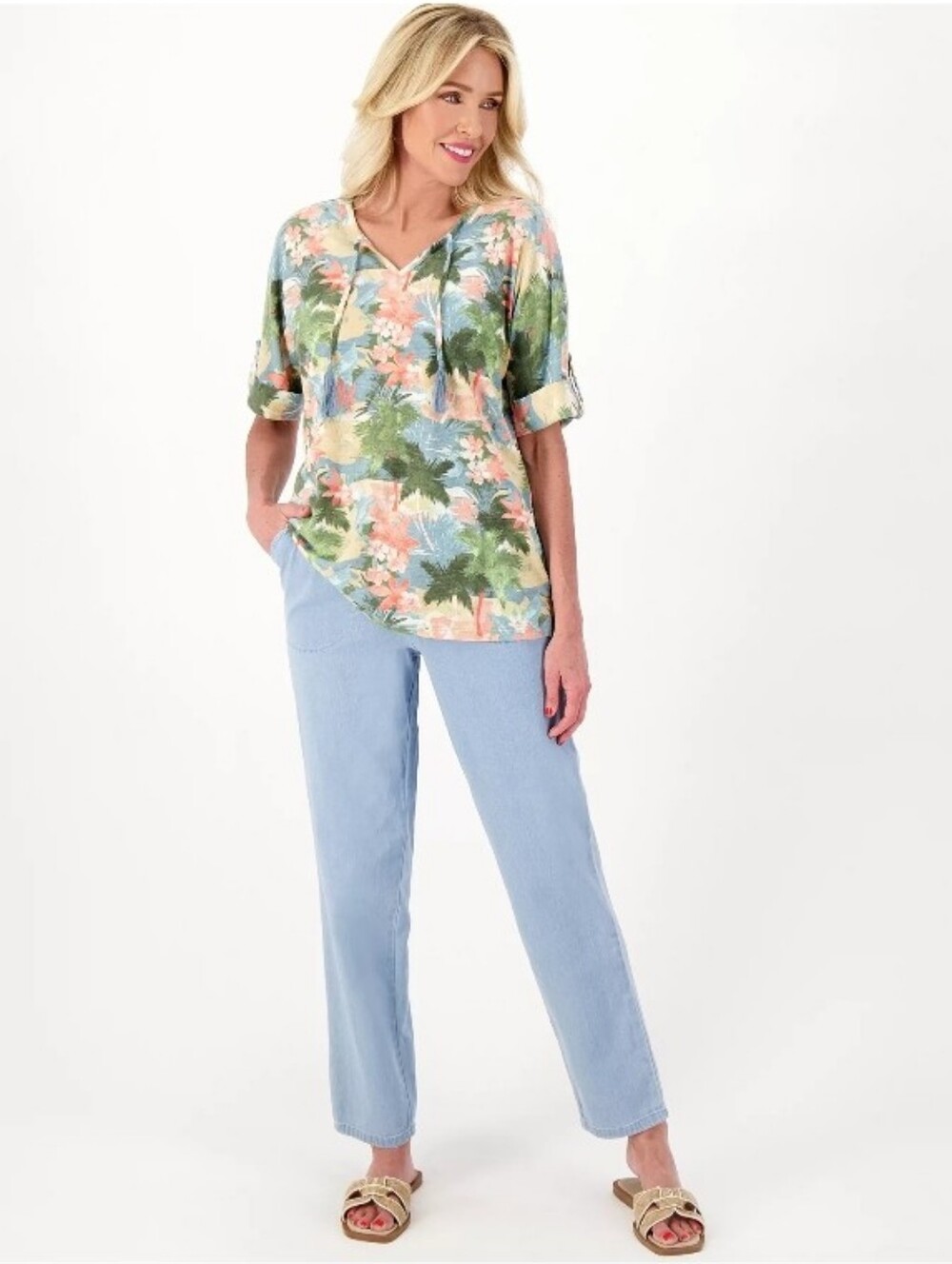 NWT Denim & Co. "How Slimming" Petite Denim Straight Leg Jeans in Bleached Denim